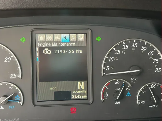 2020 Freightliner Cascadia 126