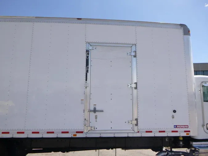 2019 Peterbilt 337