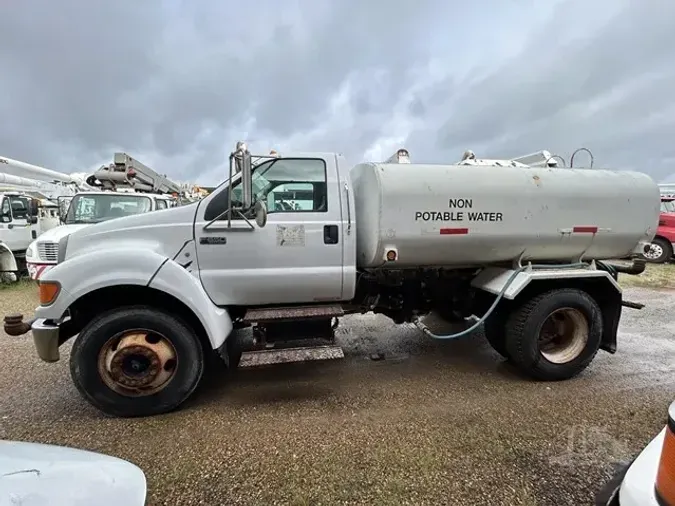 2006 FORD F650 SD