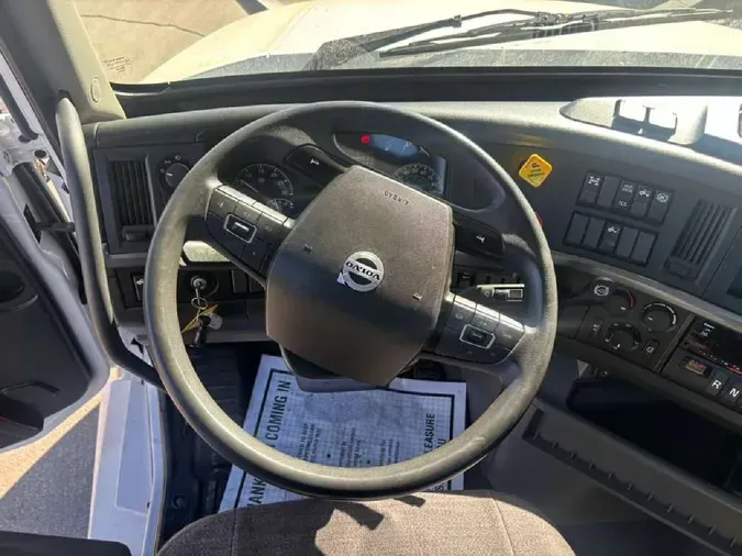 2021 VOLVO VNL64T3007ece73155180f0d5f3df3628f414e01c