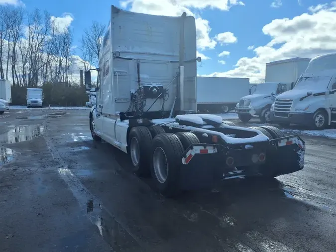2020 VOLVO VNL64T-7607ecff3b66a477dafef9ae2699e229c10