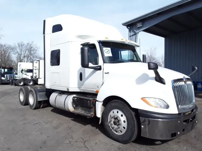 2019 NAVISTAR INTERNATIONAL LT625 SLPR CAB