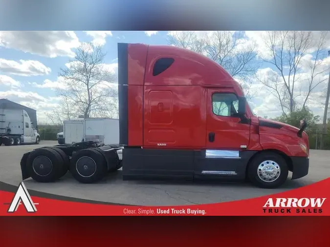 2021 FREIGHTLINER CA126
