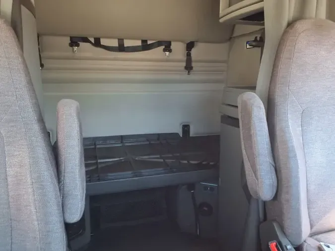 2020 VOLVO VNR64T-640