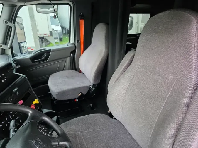 2020 NAVISTAR INTERNATIONAL LT625 SLPR CAB