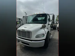 2015 FREIGHTLINER/MERCEDES M2 106