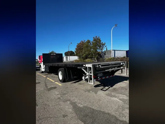 2019 FREIGHTLINER/MERCEDES M2 106