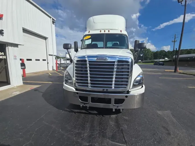 2019 FREIGHTLINER/MERCEDES CASCADIA 1257edb81004b6971b4f527caf8dd81f002