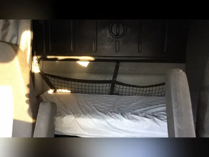 2022 Freightliner Cascadia 126