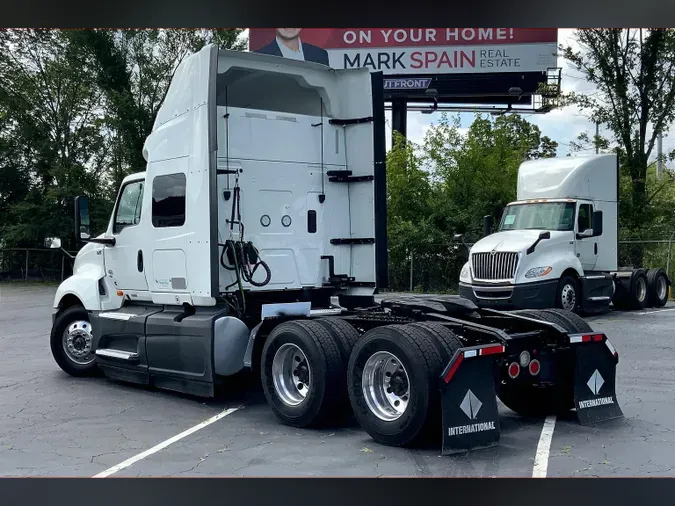2022 INT LT625 6x4