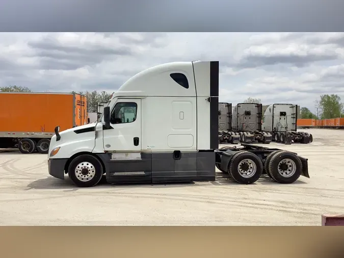 2021 Freightliner Cascadia