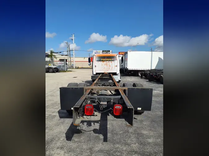 2016 FREIGHTLINER/MERCEDES M2 106