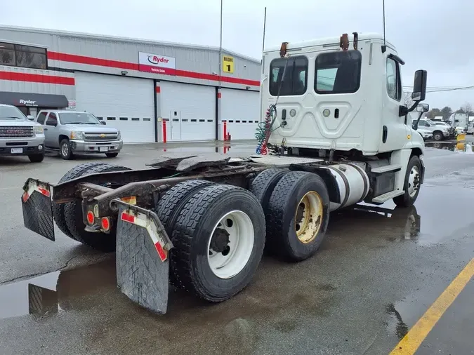2018 FREIGHTLINER/MERCEDES CASCADIA 125