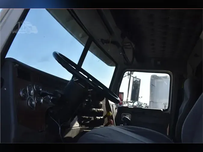2004 WESTERN STAR 4964