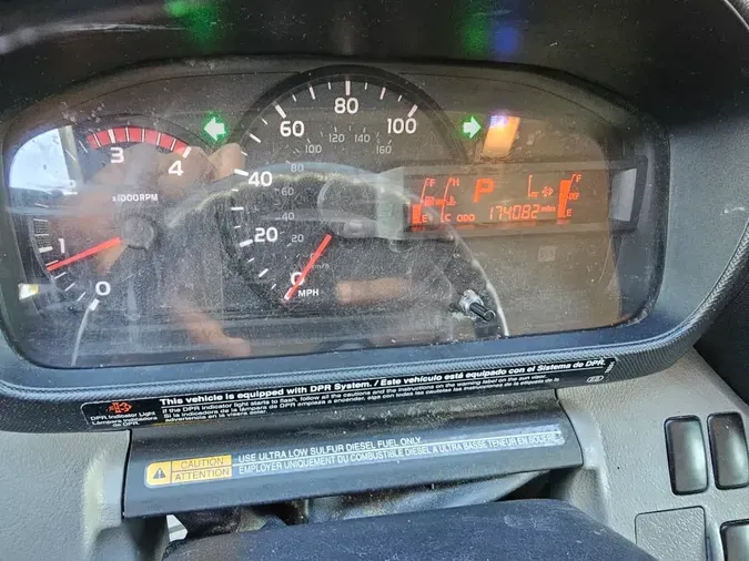 2019 HINO HINO 195