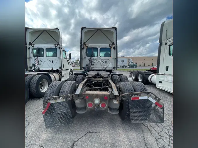 2019 FREIGHTLINER/MERCEDES NEW CASCADIA PX12664