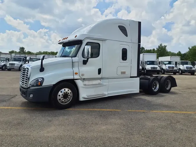 2019 FREIGHTLINER CASCADIA 1257ee73c7dc27899b20967a1333acb4330