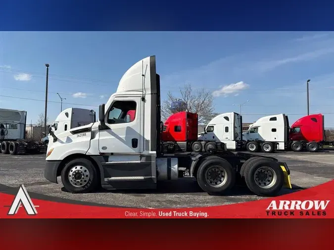 2021 FREIGHTLINER CA126