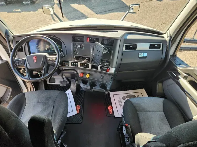 2022 KENWORTH T680
