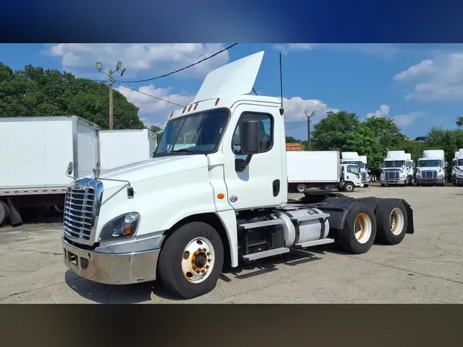 2019 FREIGHTLINER/MERCEDES CASCADIA 1257eee3ce5fe28f3445f33858904aad45e