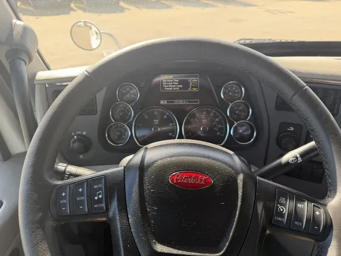 2020 Peterbilt 567