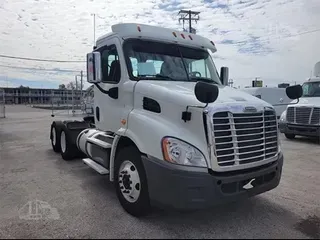 2016 FREIGHTLINER CASCADIA 113