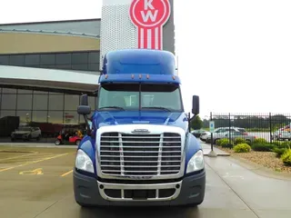2015 Freightliner Cascadia 125