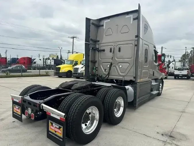 2024 Freightliner Cascadia