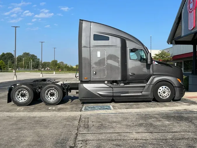 2025 Kenworth T680