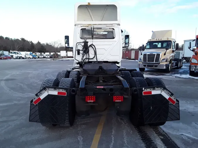 2019 NAVISTAR INTERNATIONAL LT625 DAYCAB T/A