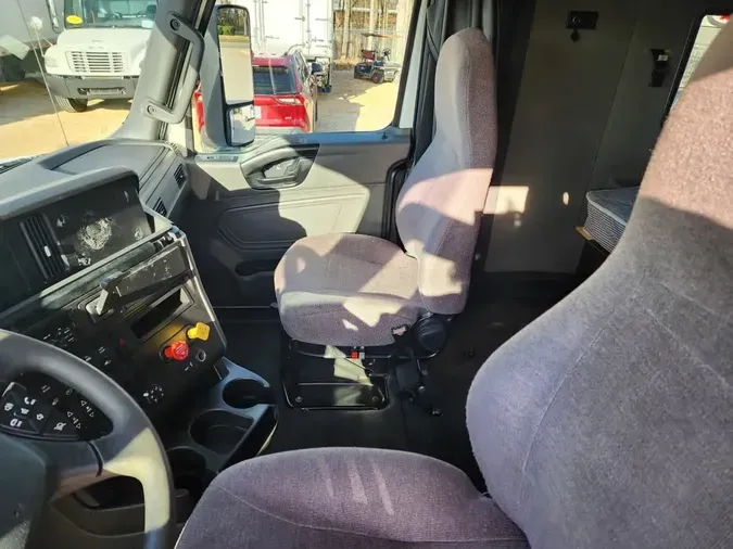 2020 NAVISTAR INTERNATIONAL LT625 SLPR CAB