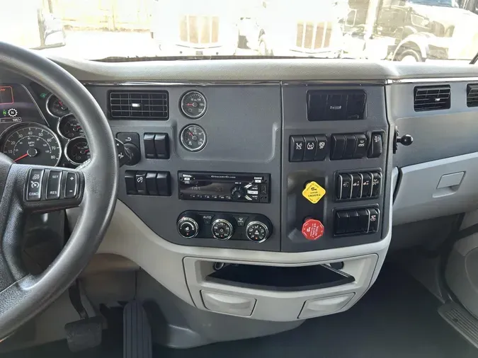 2021 Peterbilt 579