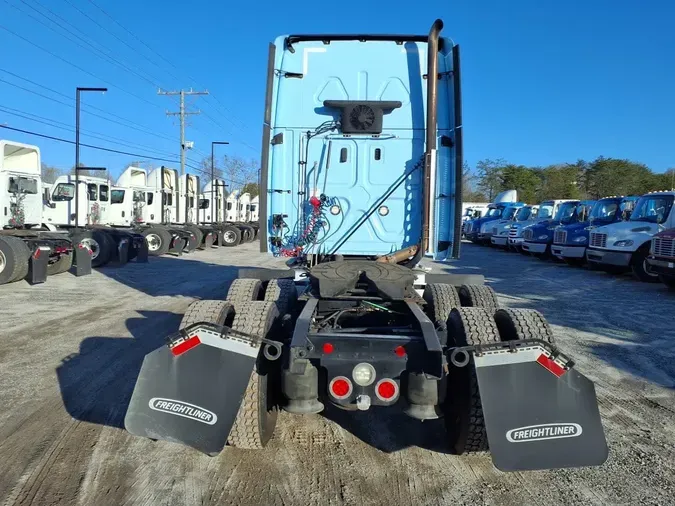 2019 FREIGHTLINER/MERCEDES CASCADIA 125