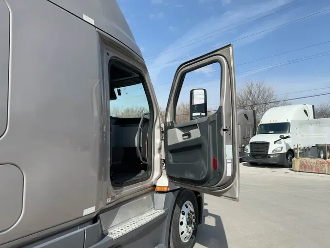 2021 Freightliner Cascadia