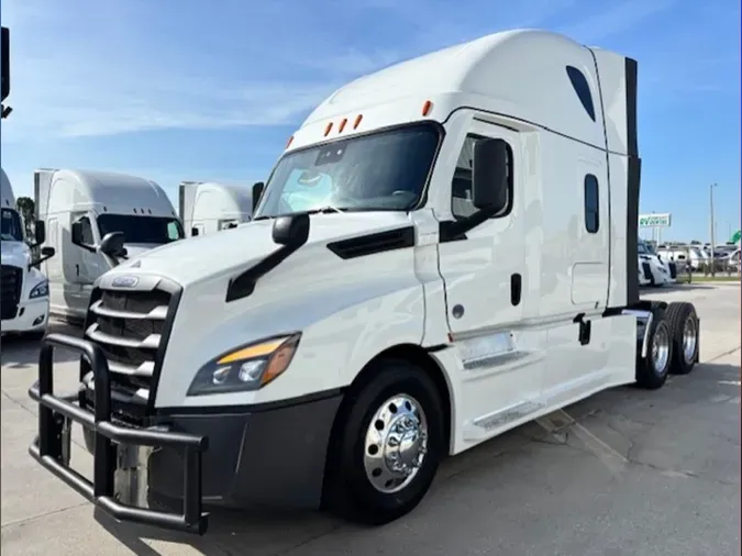 2023 Freightliner Cascadia 126