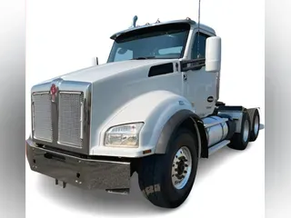 2023 Kenworth T880