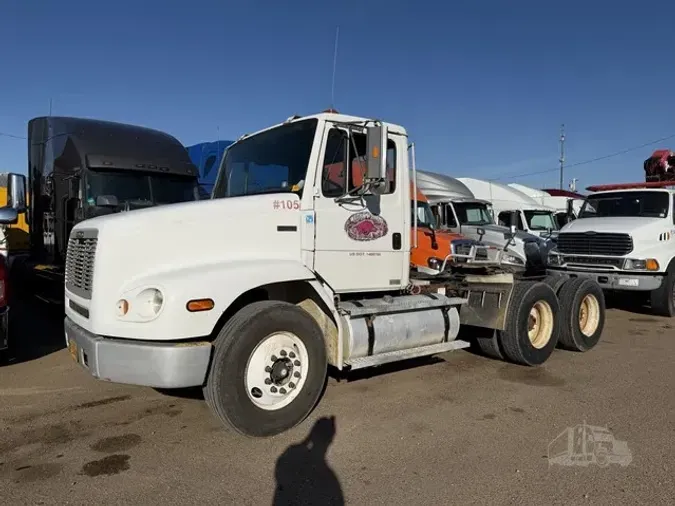 2000 FREIGHTLINER FL1127f0c4b6d6c5111eb21d49665e5a62833