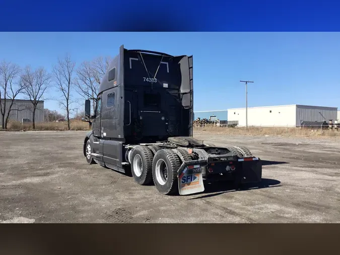 2022 Volvo VNL860