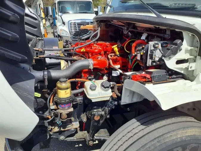2019 FREIGHTLINER/MERCEDES M2 106