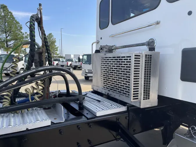 2020 Peterbilt 567