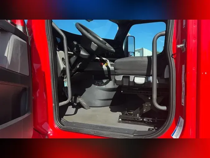 2022 FREIGHTLINER CA126