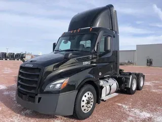 2022 FREIGHTLINER Cascadia 126