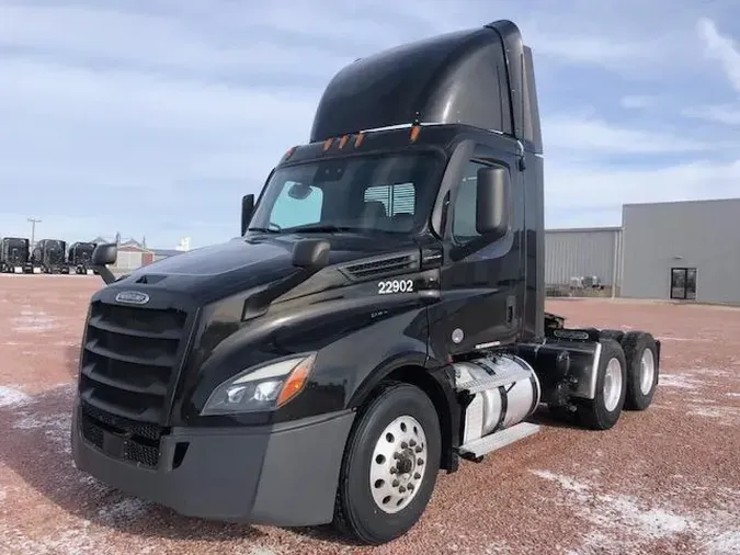 2022 FREIGHTLINER Cascadia 1267f13b3f9f8decf6f1e921b2f9a07707b