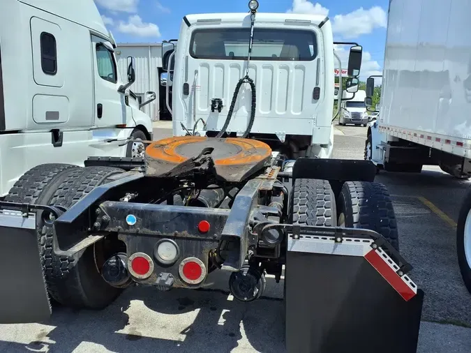 2018 FREIGHTLINER/MERCEDES M2 106