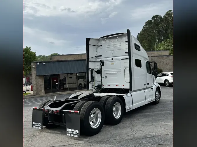 2020 VOLVO VNL64T760