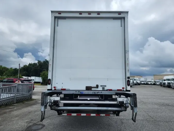 2018 FREIGHTLINER M2 106