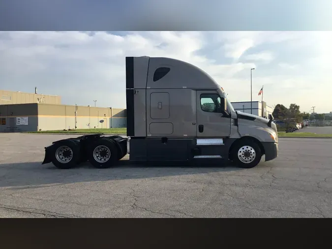 2024 Freightliner Cascadia 126