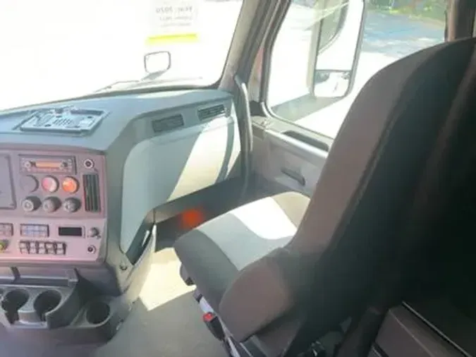 2020 Freightliner Cascadia