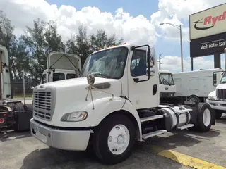 2018 FREIGHTLINER M2-112