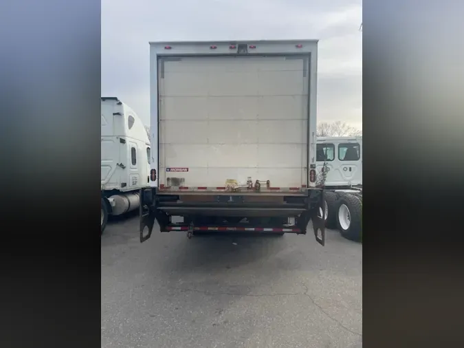 2017 FREIGHTLINER/MERCEDES M2 106